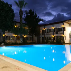  Hotel Artemis Yoeruek Old Town